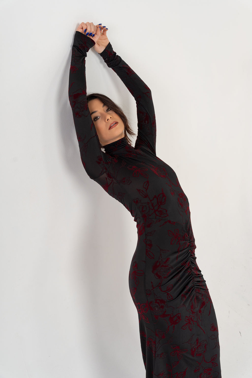 Abito lungo tessuto a rilievo