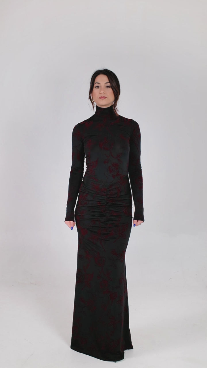 Abito lungo tessuto a rilievo